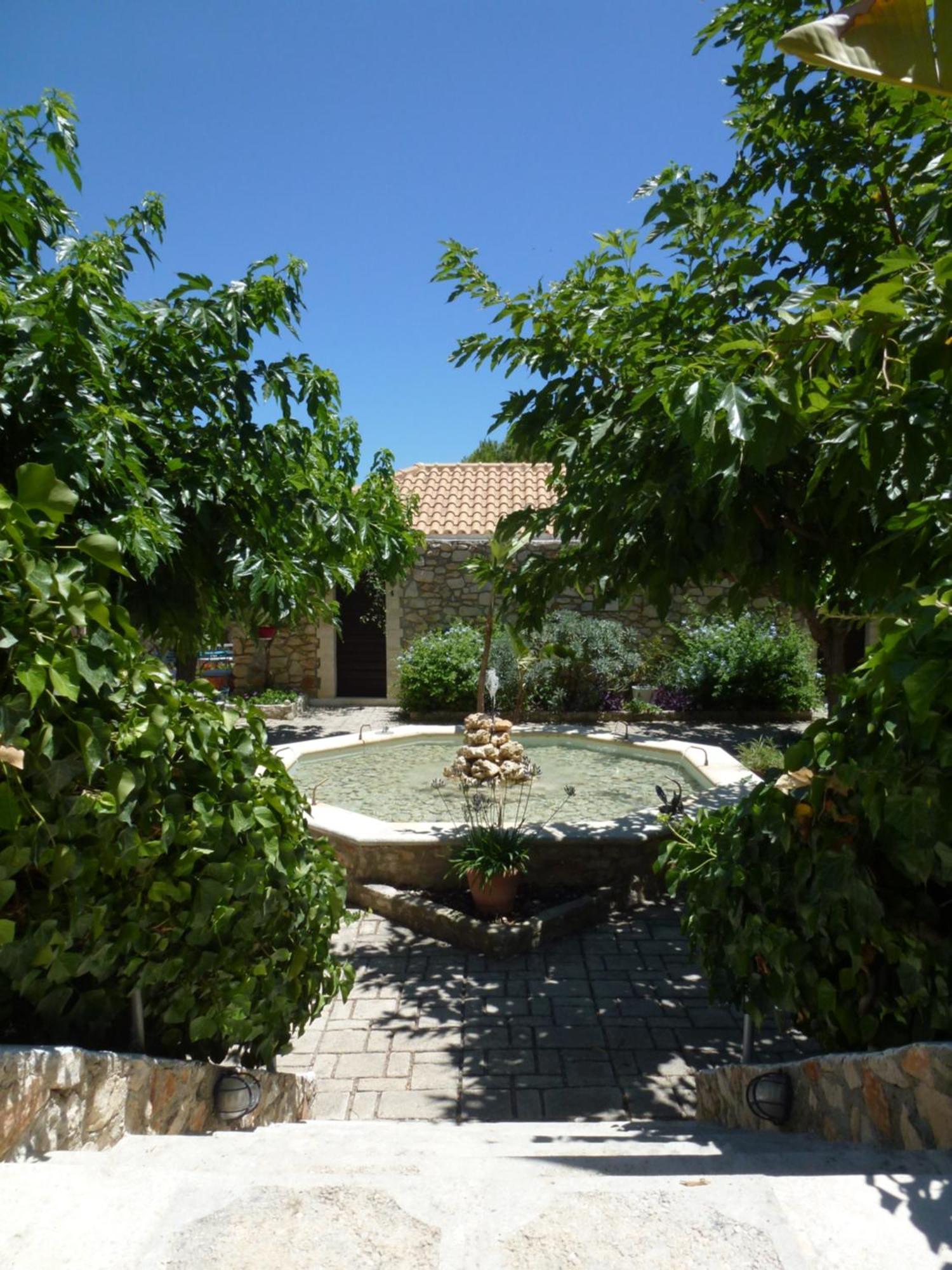 Tsivouli Accommodation Литакия Экстерьер фото