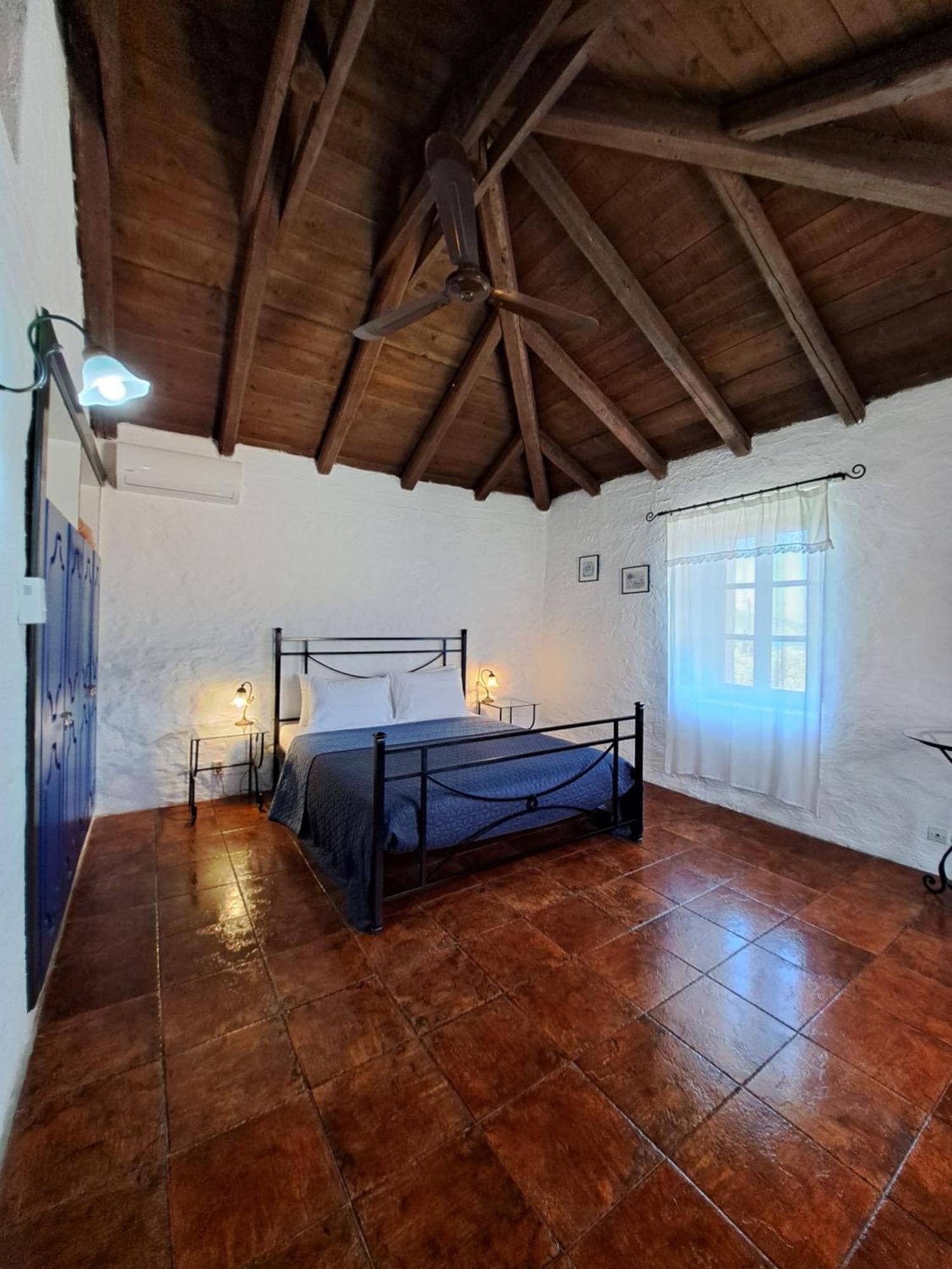 Tsivouli Accommodation Литакия Экстерьер фото